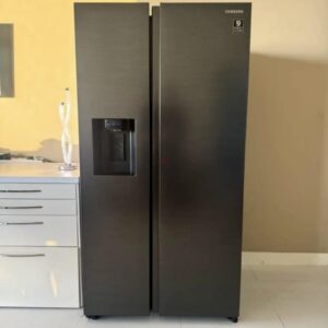 Samsung Side-by-Side Refrigerator with Water Dispenser & Ice Maker (Black  Like New Condition)